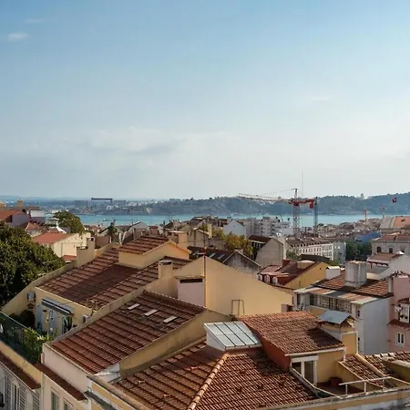 A Dream In The Clouds Of Principe Real Lejlighed Lisboa